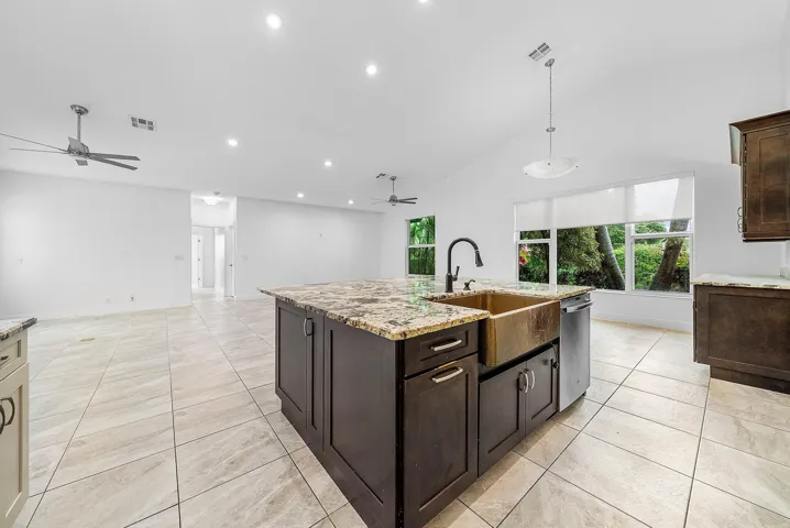 010-15535SunwardStreet-Wellington-FL-334
