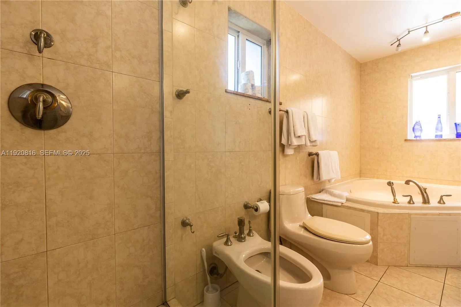 Property photo 77