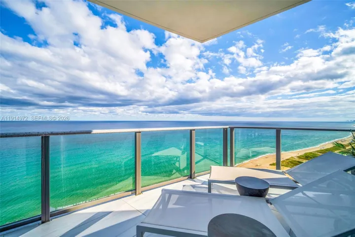Large wrap around SE corner balcony