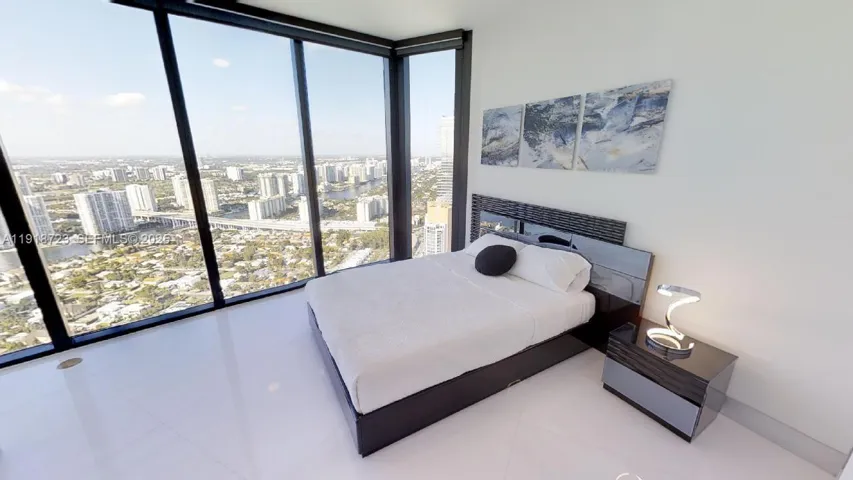 1ST FLLOR BEDROOM
