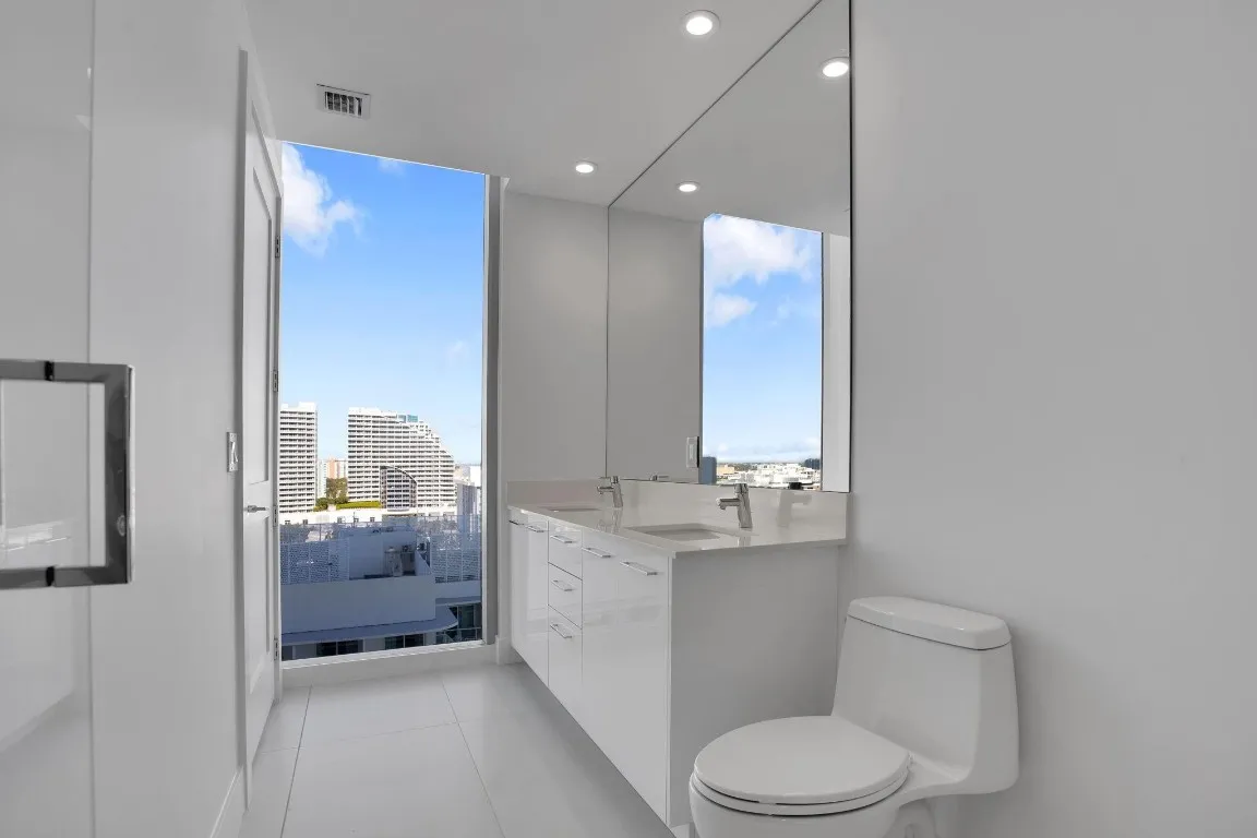 Guest Suite Bath