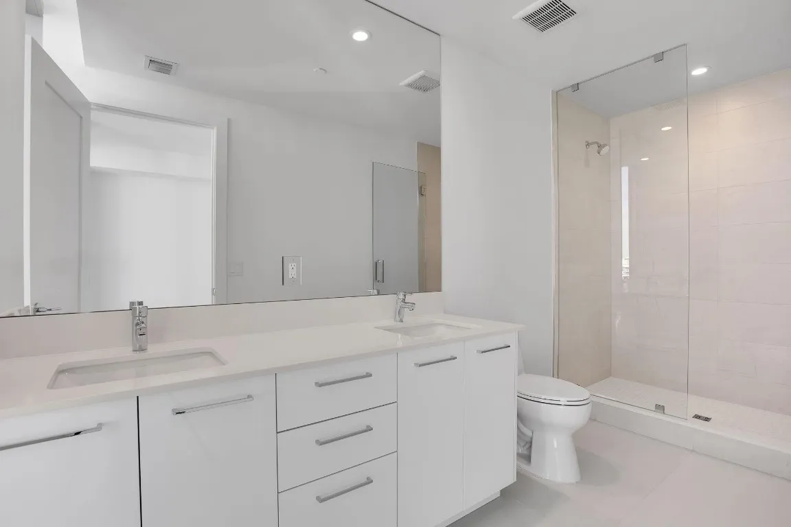 Guest Suite Bath