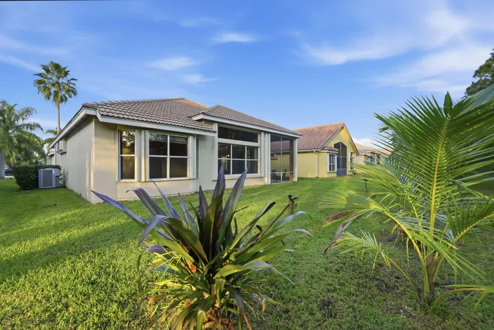 45-web-or-mls-665-sw-lake-charles-cir