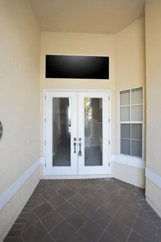 6-web-or-mls-665-sw-lake-charles-cir