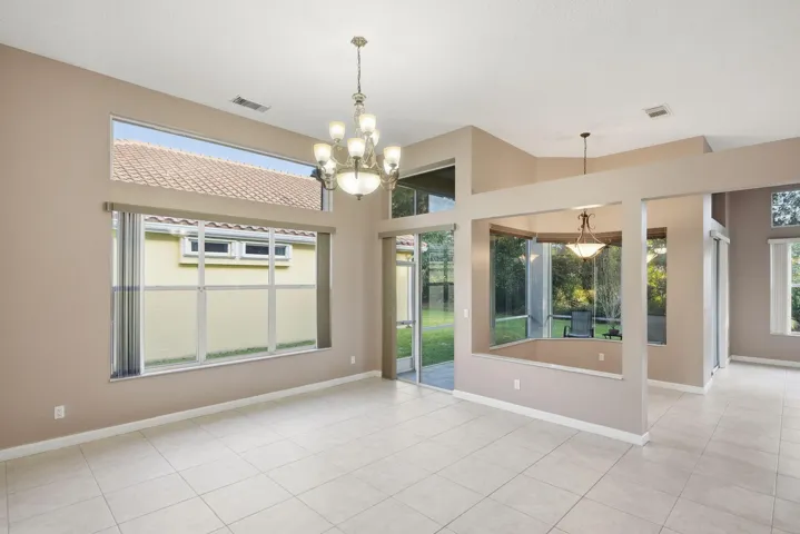 15-web-or-mls-665-sw-lake-charles-cir