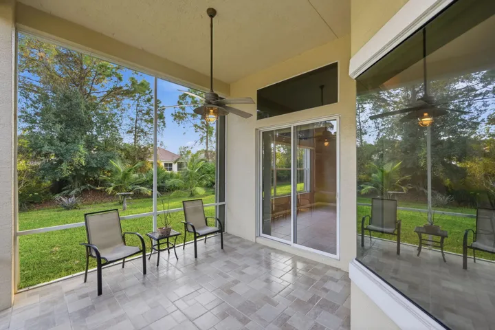 39-web-or-mls-665-sw-lake-charles-cir