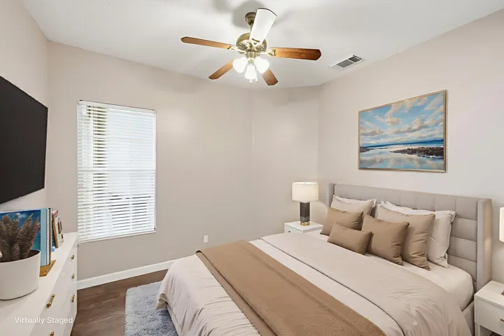 26-web-or-mls-665-sw-lake-charles-cir