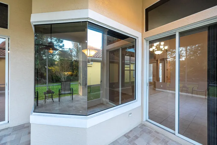 40-web-or-mls-665-sw-lake-charles-cir