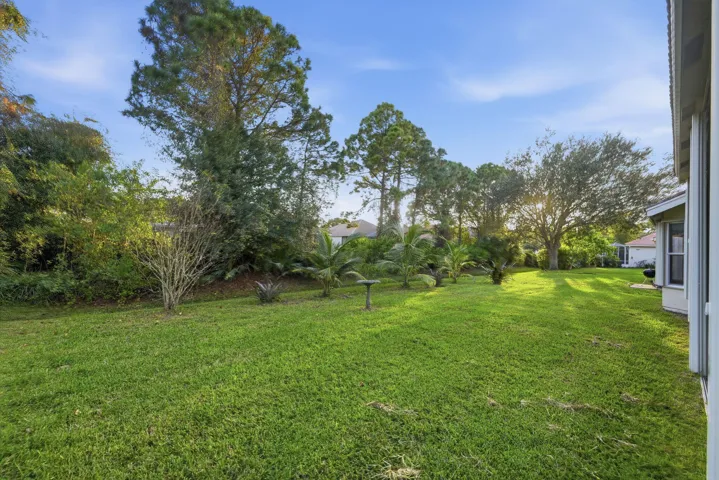 42-web-or-mls-665-sw-lake-charles-cir