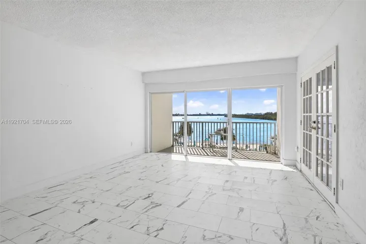 Virtually Staged (no furniture, curtains/valance)