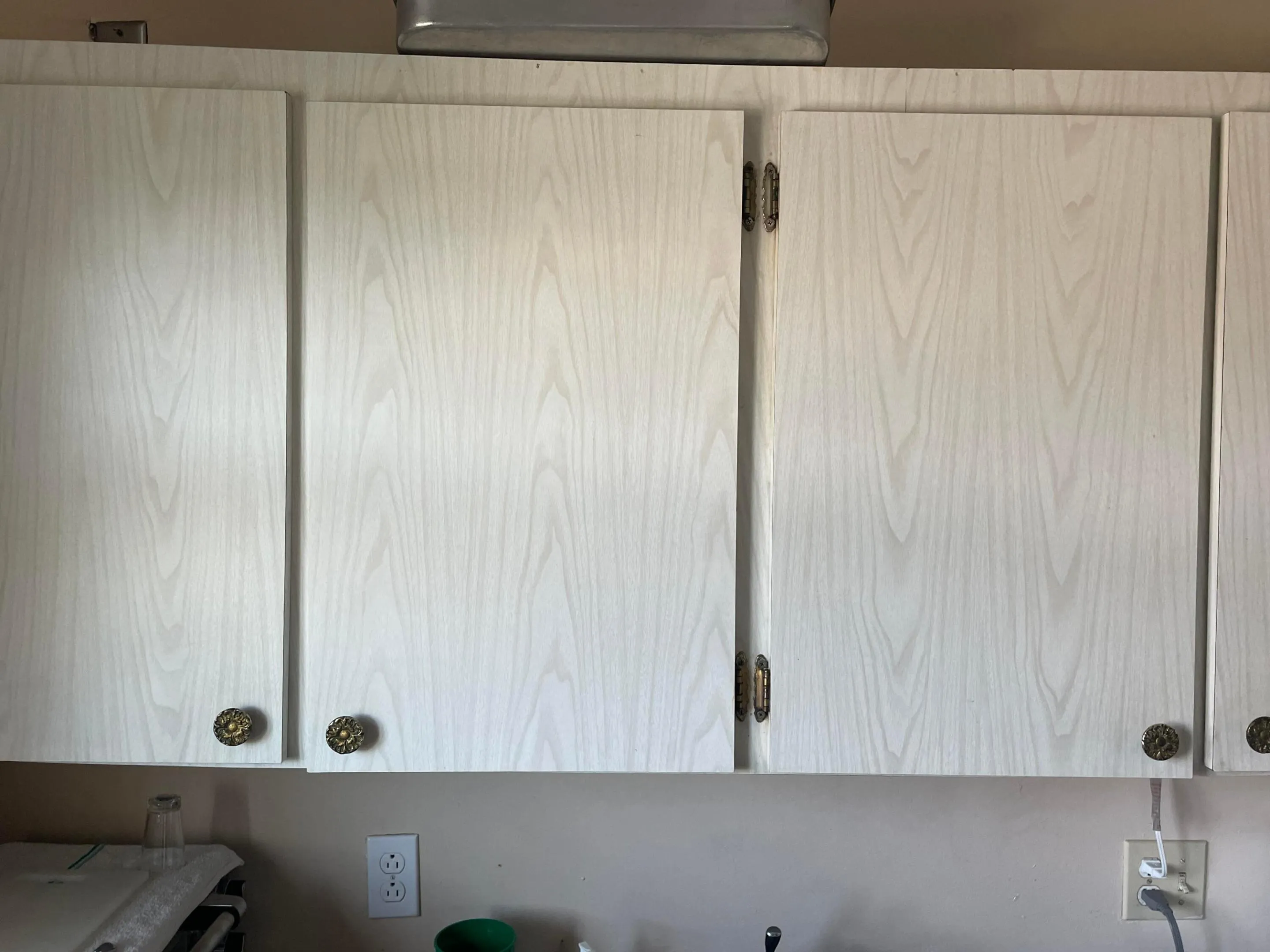 Upper cabinets in kitchen