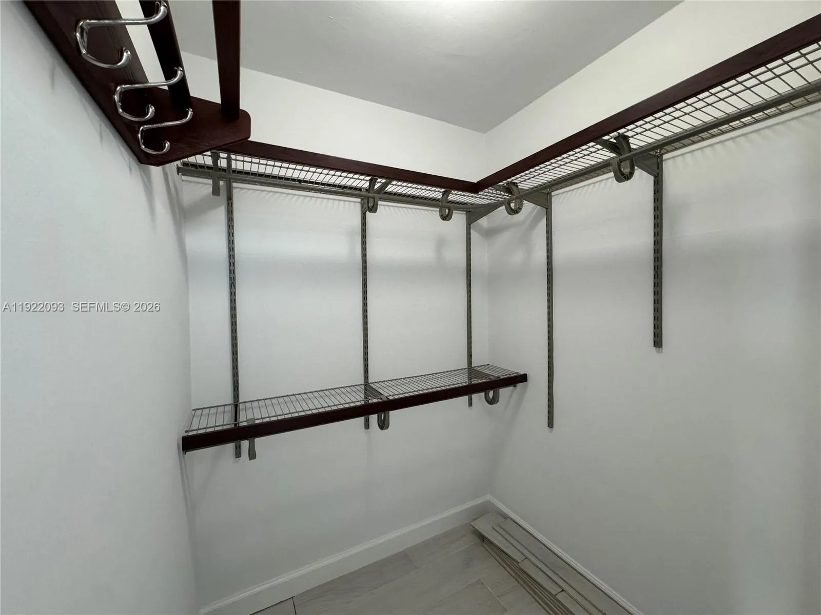 Property photo 100