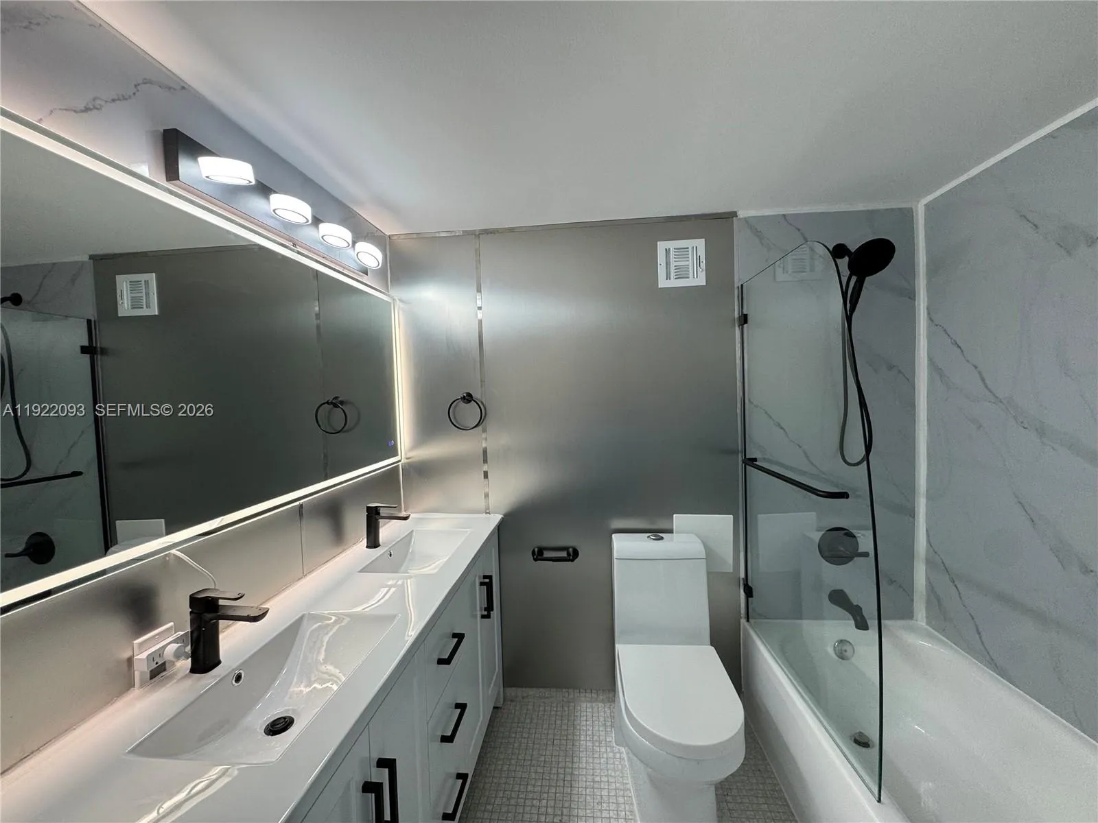 Property photo 112