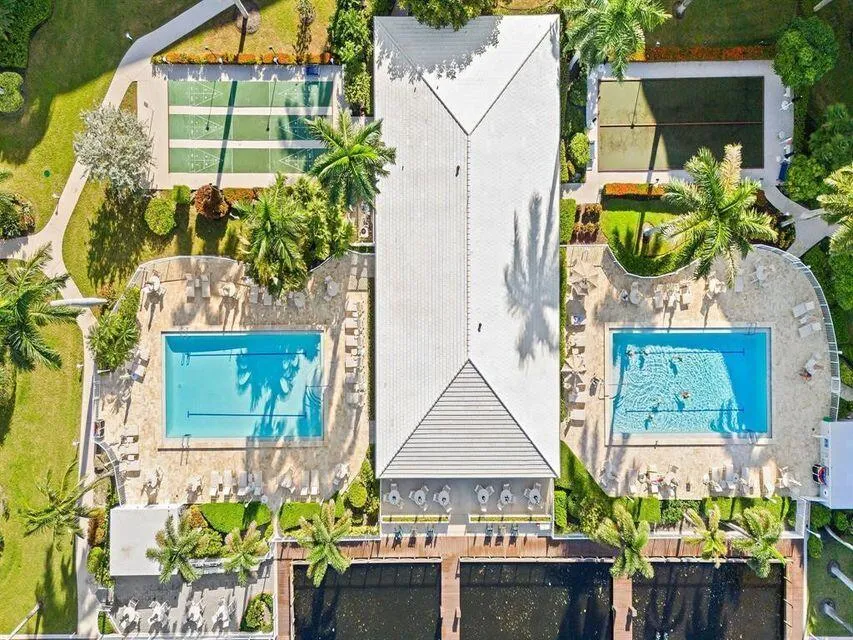2 Pools