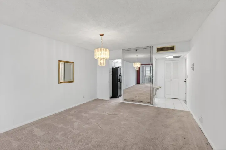Living/Dining Rm