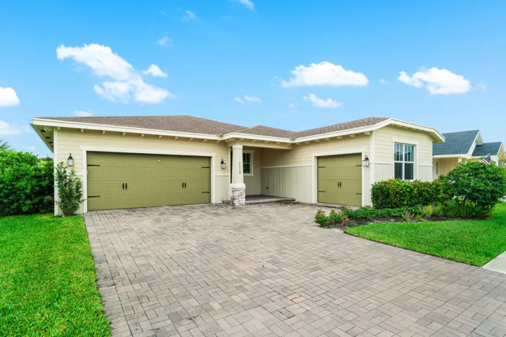 3 Car Garage