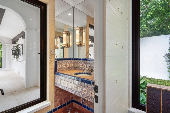 Powder Room