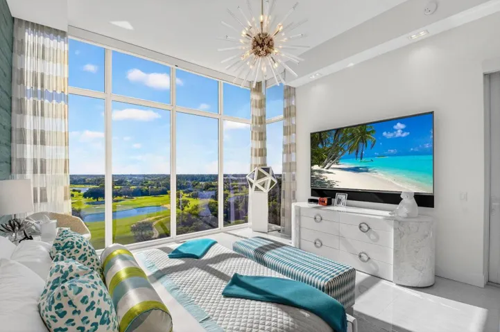 Luxurious Primary Suite