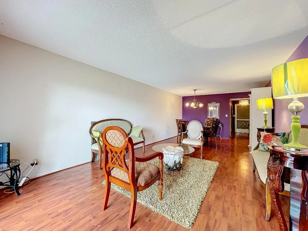 Living room 3