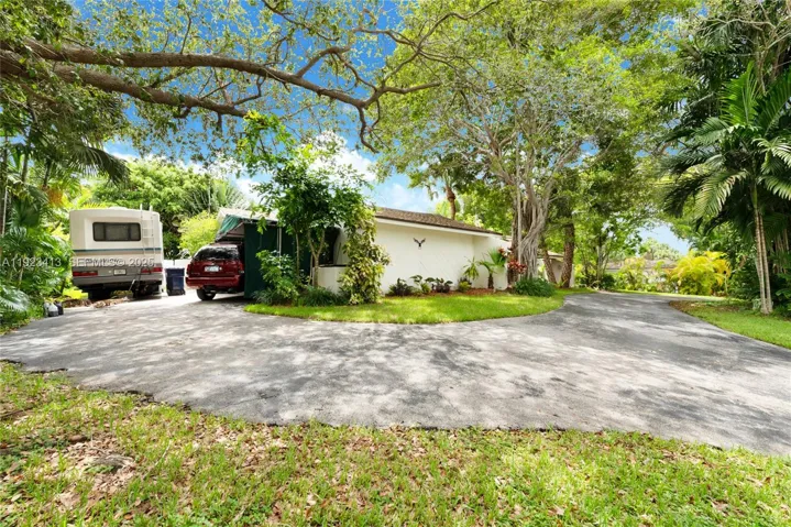 left side drive way
