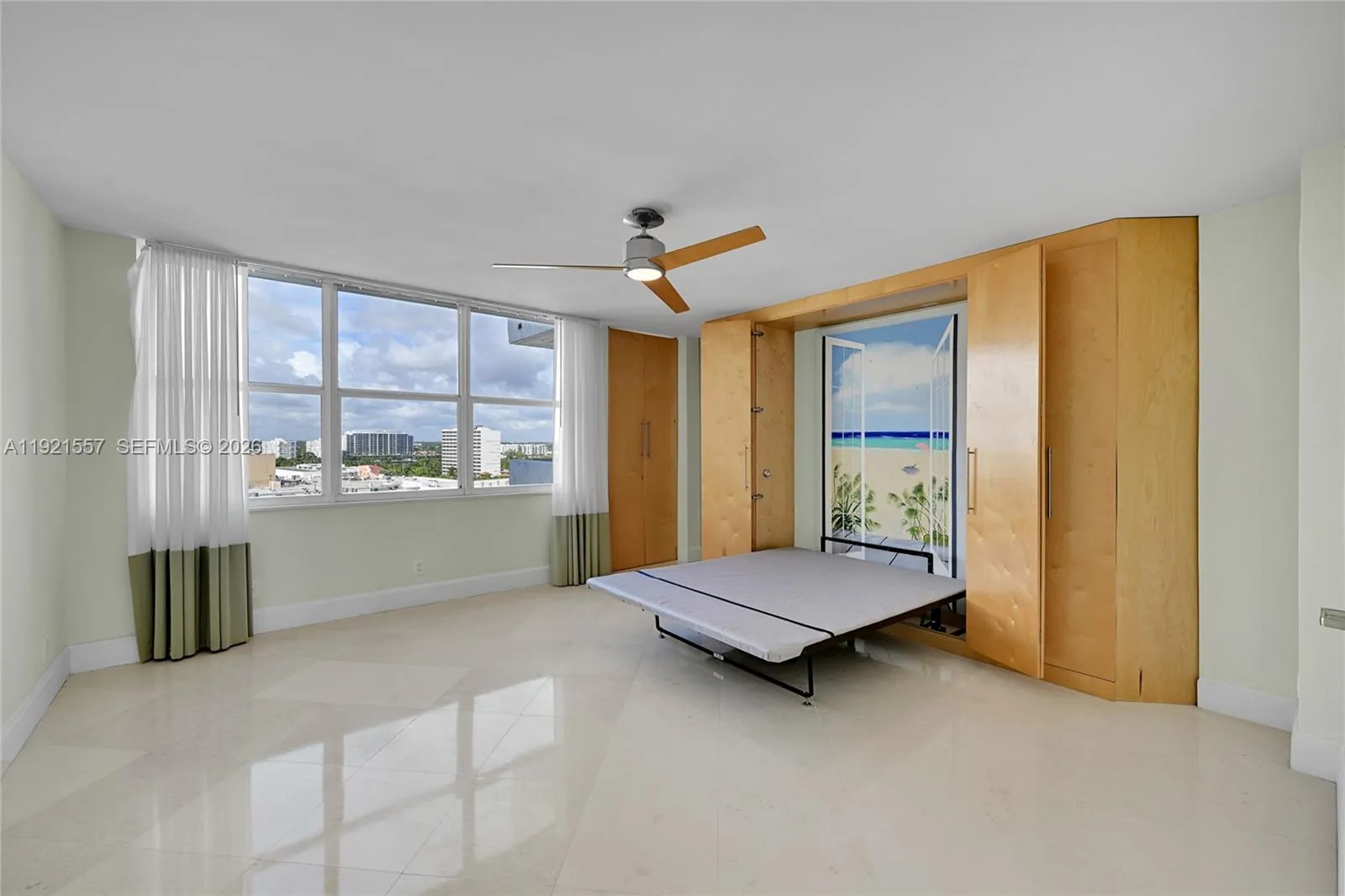Murphy bed
