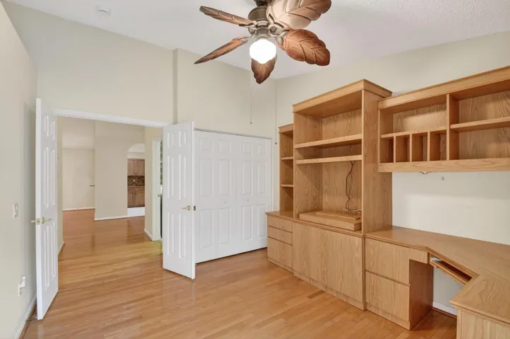 OFFICE/BEDROOM