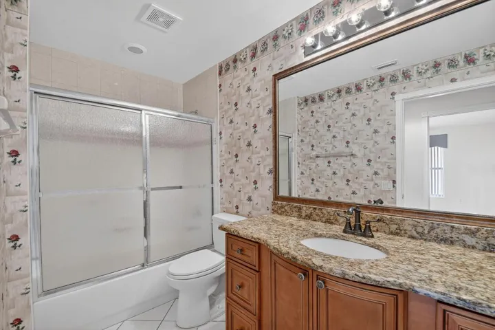 2ND BATHROOM