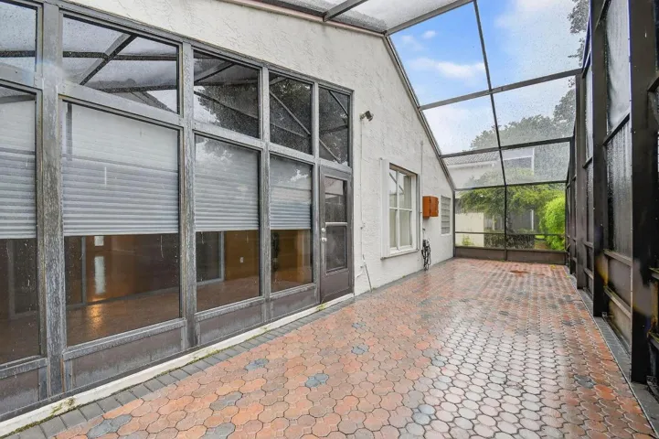 SCREEN PATIO