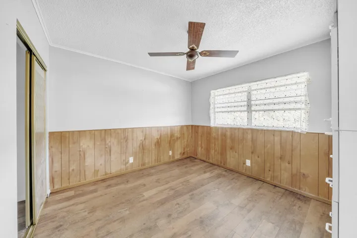 11 Guest Bedroom (2)