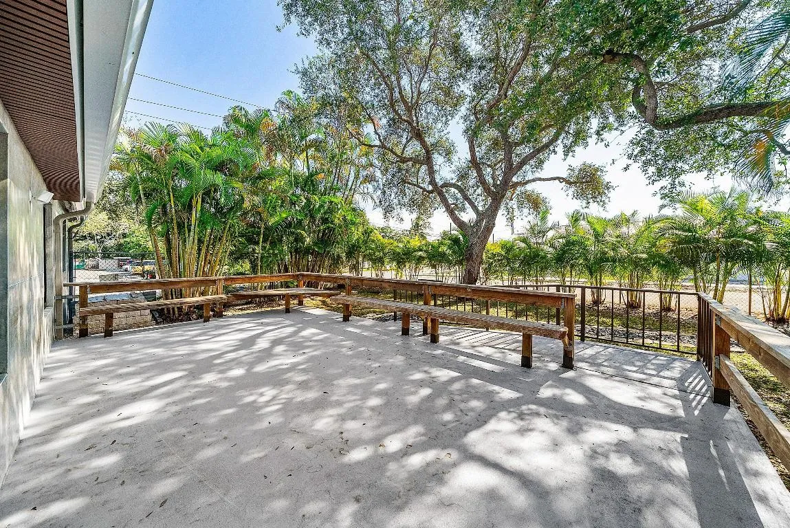 Property photo 33
