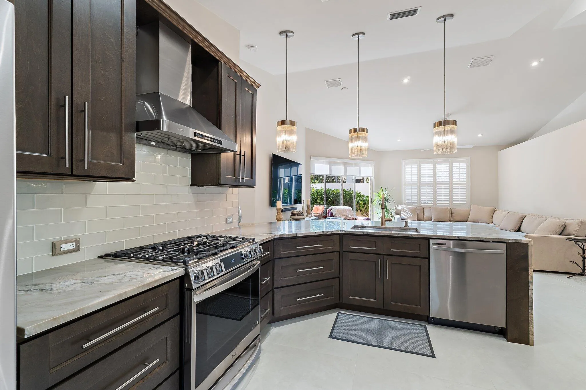 022-45ViaVerona-PalmBeachGardens-SMALL