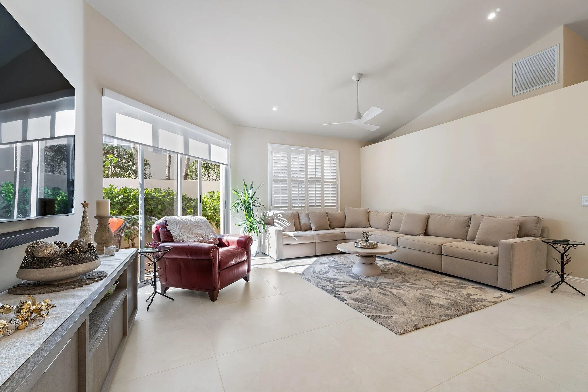 015-45ViaVerona-PalmBeachGardens-SMALL