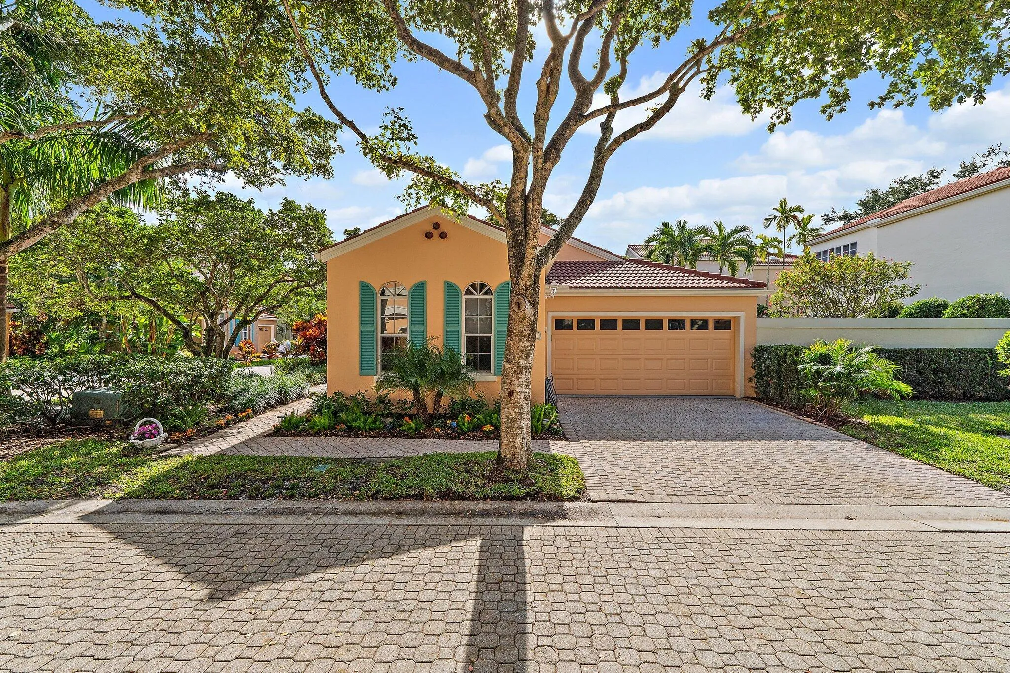 002-45ViaVerona-PalmBeachGardens-SMALL