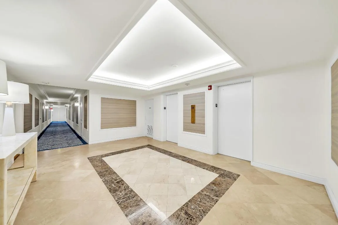 2 Elevators