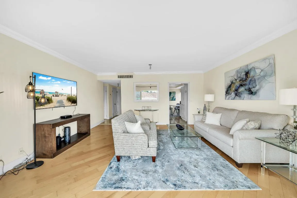 9 Living Area (7)