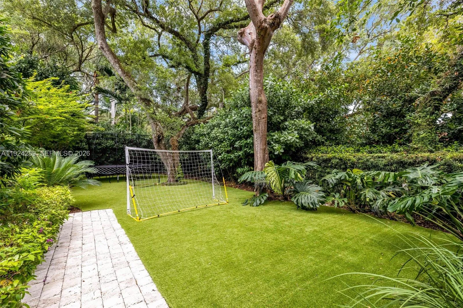 Property photo 35