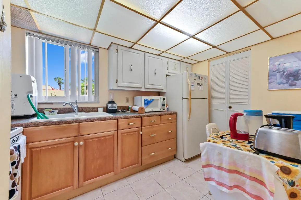07 kitchen 01