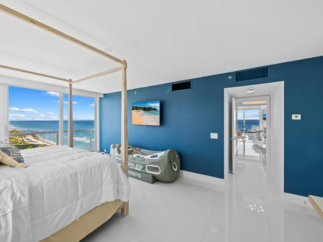 Primary suite