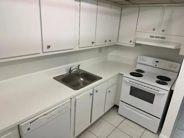 Kitchen (1)