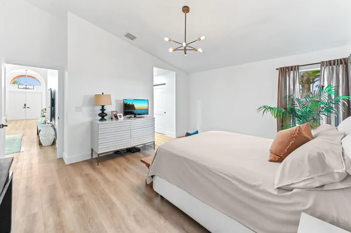 34 Bedroom 03