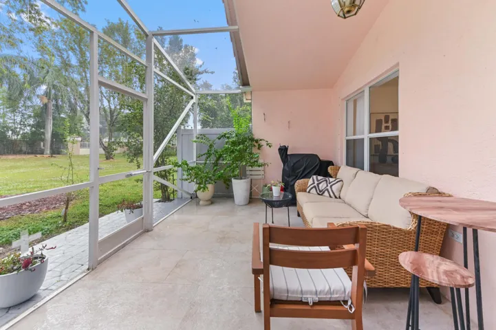 37 Patio 01