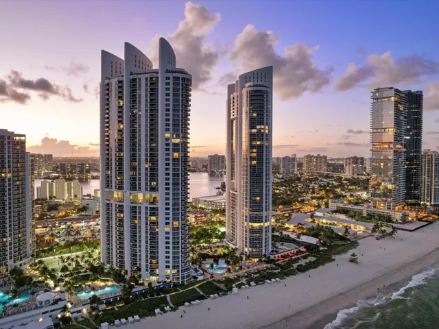 106-18101 Collins Ave. Sunny Isles TWILI