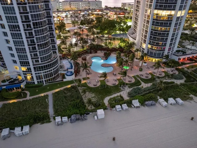 107-18101 Collins Ave. Sunny Isles TWILI
