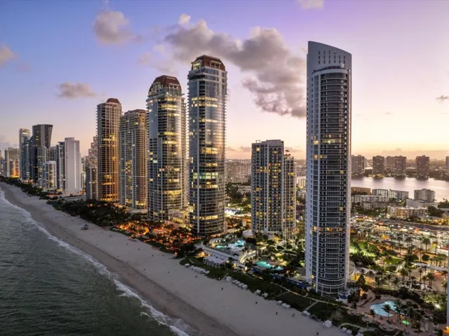 105-18101 Collins Ave. Sunny Isles TWILI