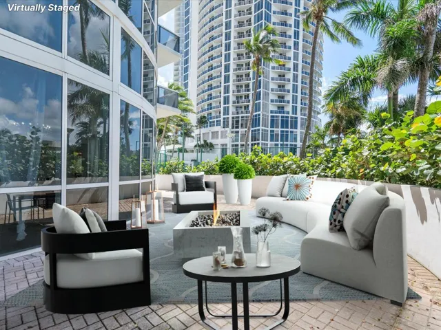 watermark_RF_18101_Collins_Ave_#401_058-