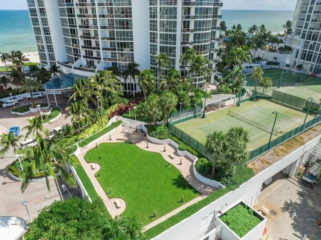 016-18101 Collins Ave #401_016