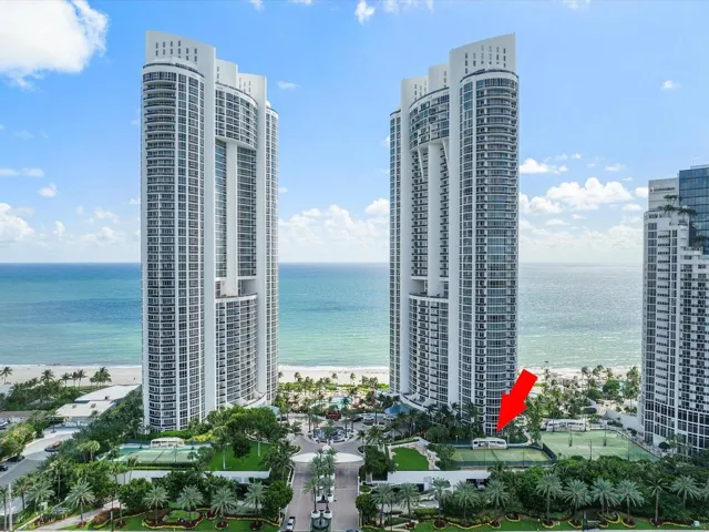 001-18101 Collins Ave #401_001