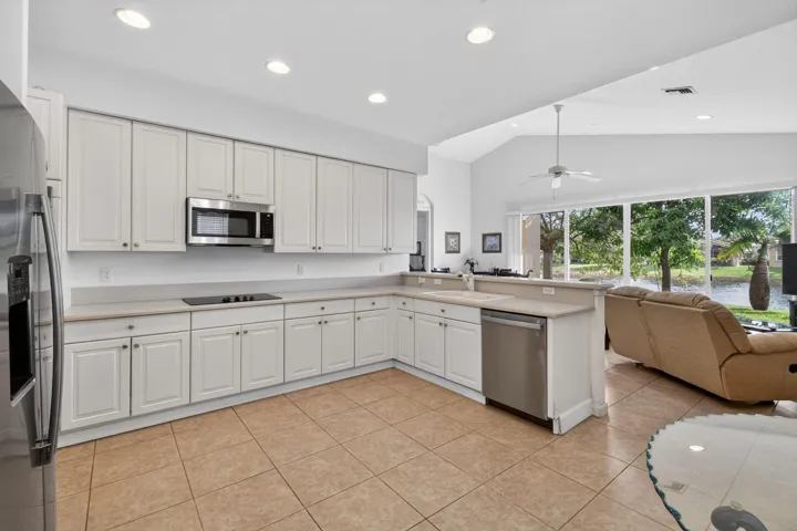 2205NewportIslesBlvd(22)