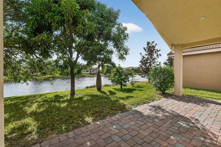 2205NewportIslesBlvd(57)