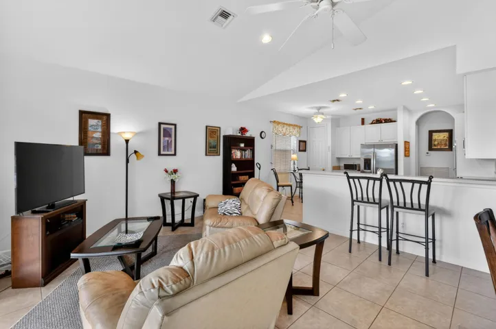 2205NewportIslesBlvd(16)